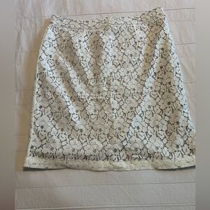 Apt. 9 Ivory Floral Lace with Taupe Lining Knee-Length Pencil Skirt - Size 10